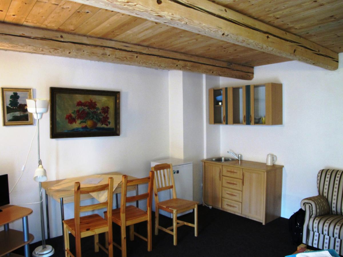 Hotel U Lisky Hostka  Exteriör bild