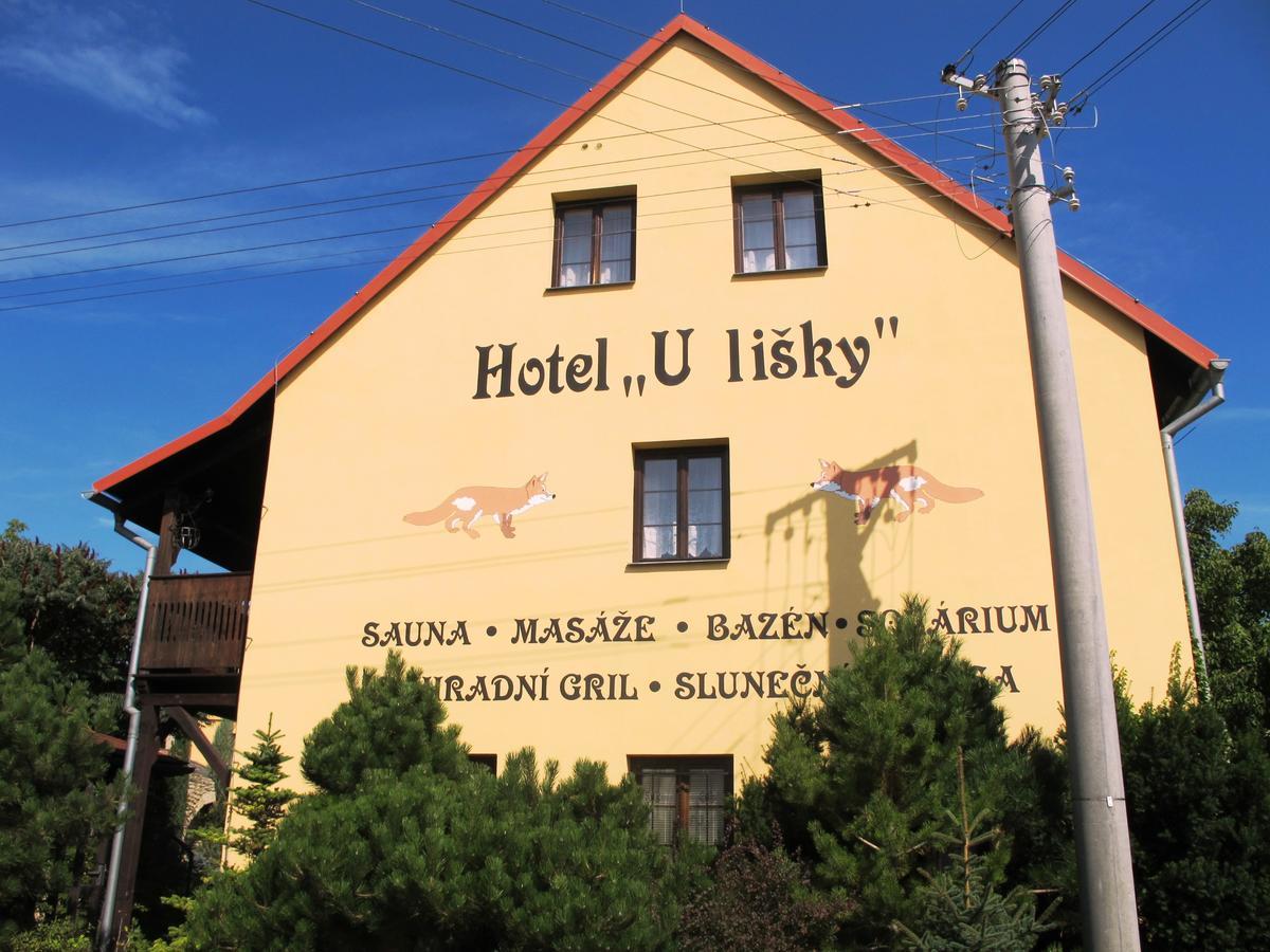 Hotel U Lisky Hostka  Exteriör bild